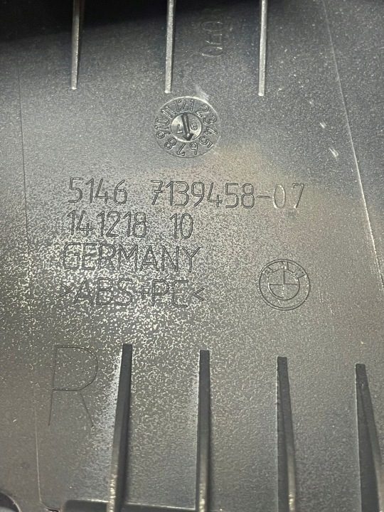 BMW E92 Защита Накладка Пластик Ремня Правый Задний 7139458, фото 3