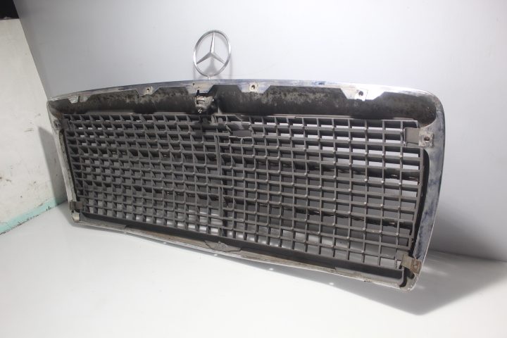 РЕШЕТКА РАДИАТОРА MERCEDES 190 W201 1.8, фото 2