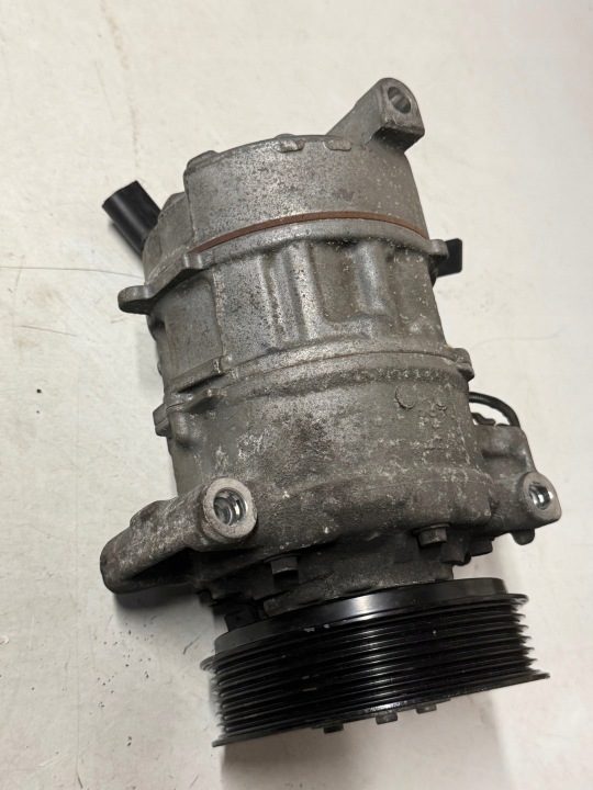 Компрессор кондиционера Audi A4 B8 8T0260805F, фото 12