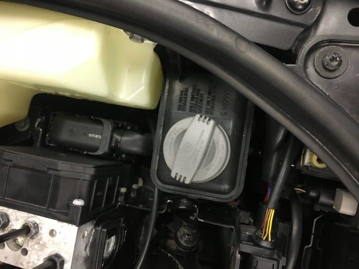Бак жидкости для гидроусилителя Audi A4 B6 B7 2000-2007, фото 1