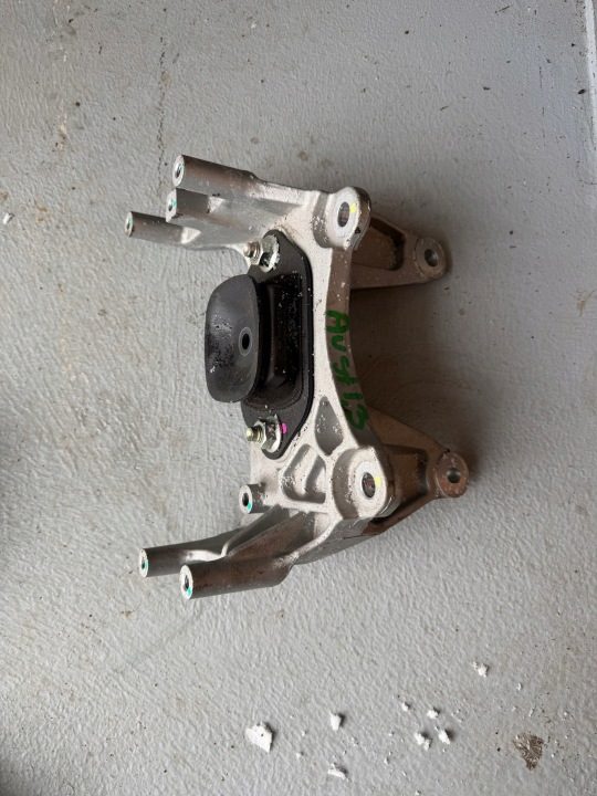 ПОДУШКА КРЕПЛЕНИЕ КОРОБКИ ПЕРЕДАЧ RENAULT AUSTRAL 1.3 TCE 112546UB0B, фото 1