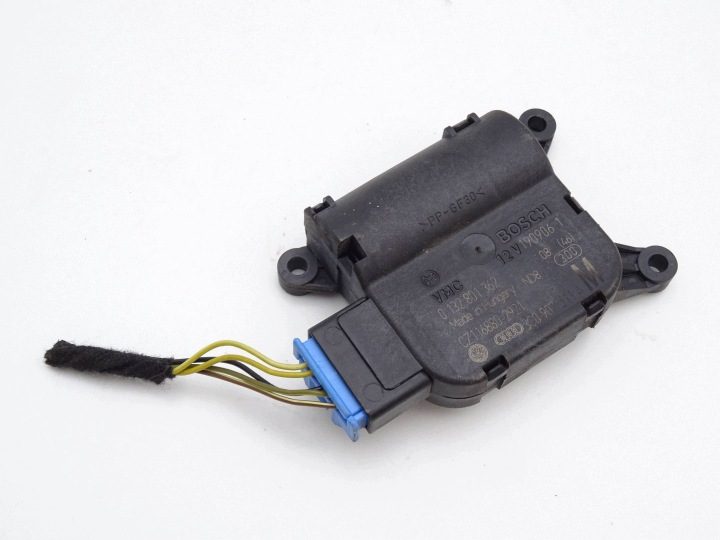 МОТОРЧИК ВЕНТИЛЯТОРА ПЕЧКИ VW GOLF V PLUS 3C0907511A / 0132801362 NR840, фото 1