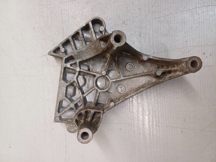 Кронштейн двигателя 03G199207G Volkswagen Caddy 1.9 BLS Seat Ibiza IV, фото 2
