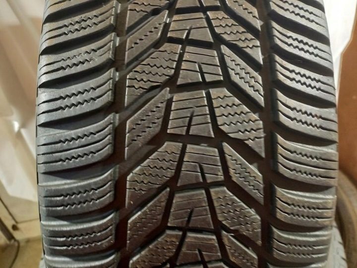 Шина зимняя Hankook Winter i*cept evo3 W330 225/45R19 96 В сцепление на снегу (3PMSF), защита диска, усилитель (XL), фото 2