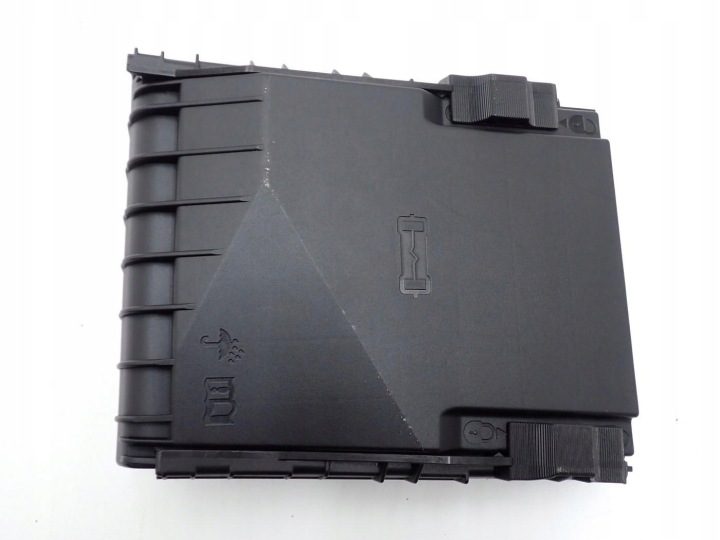 КРЫШКА ЗАЩИТА ПРЕДОХРАНИТЕЛЕЙ 1K0937132F 1K0937132G VW GOLF V VI PLUS + 10 г., фото 1