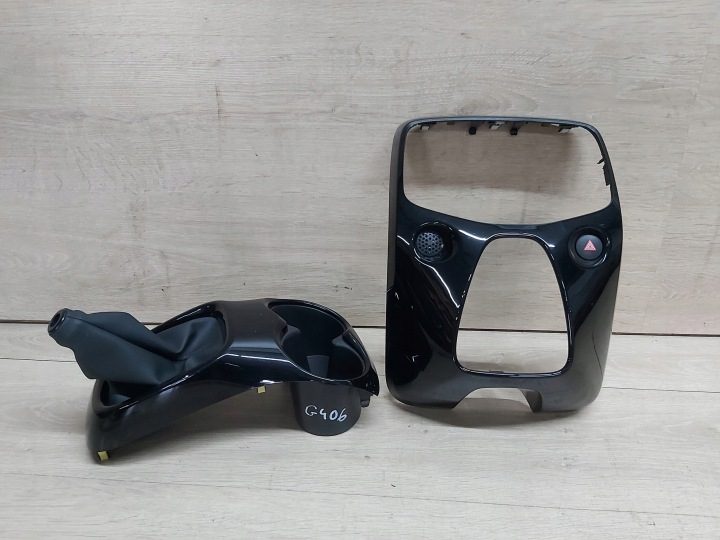 Toyota AYGO II рамка магнитолы передач чехол Комплект Black, фото 1