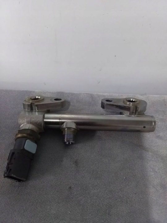 Регулятор давления топлива Subaru Forester SK 02A940K31E, фото 2