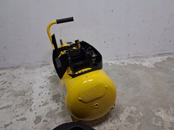 Компрессор безмасляный Stanley B6CC304STN003 24 l 8 бар, фото 9