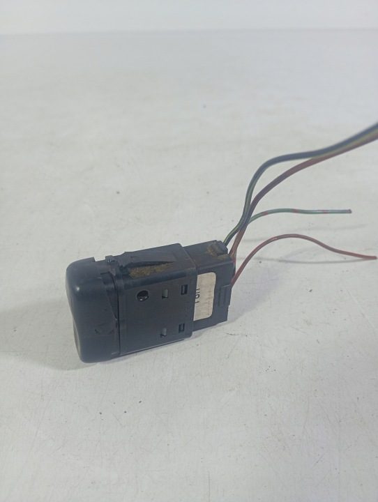 Mercedes Sprinter 903 98-07 выключатель открывания горловины бензобака OE 0018208601, фото 2