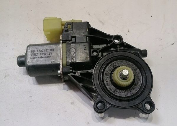 Ford Fiesta MK7 моторчик стеклоподъемника левый передний 0130822404, фото 1