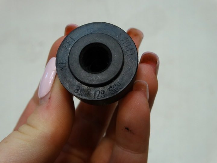 ВТУЛКА КОРПУС ВОЗДУШНОГО ФИЛЬТРА AUDI VOLKSWAGEN 8W0129669, фото 8