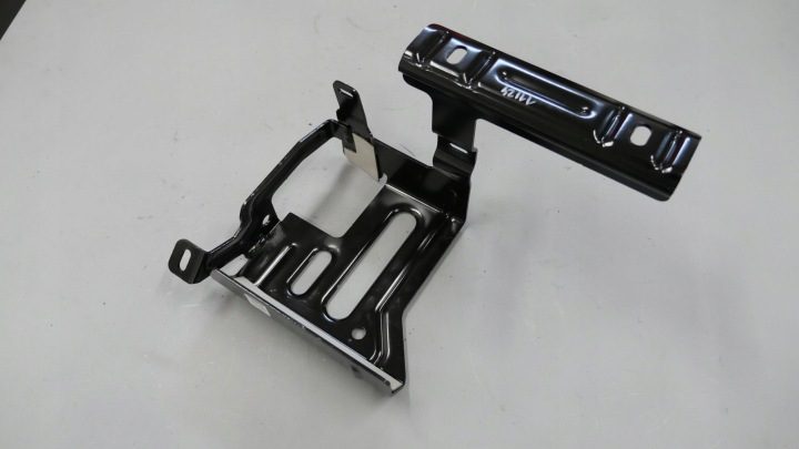 BMW X3 G01 X4 G02 кронштейн аккумулятора 9117801, фото 1