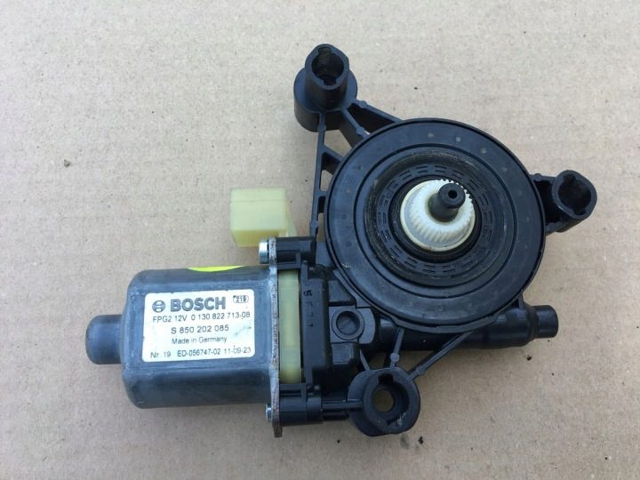 Моторчик стеклоподъемника Volksvagen Golf Plus 5M0839402C, фото 1