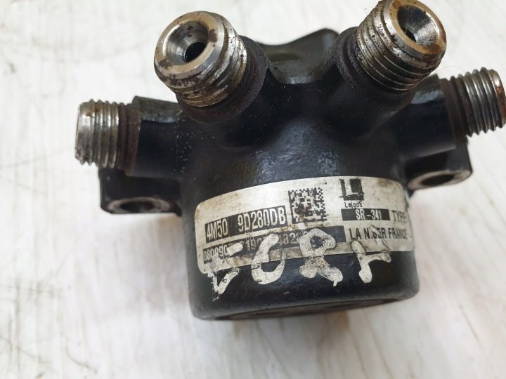 Ford Connect 1,8 TDCI топливная рампа 4M5Q9D280DB, фото 2