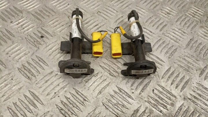 BMW G30 G31 пиропатрон пиротехнический капота правый левый 7435798 7435797, фото 1