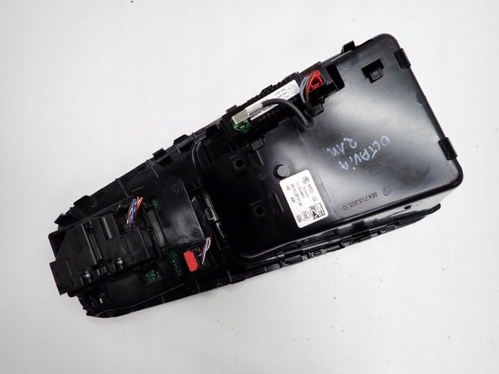 ТОННЕЛЬ ПАНЕЛЬ ПЕРЕКЛЮЧАТЕЛЬ ПЕРЕДАЧ USB 5E4713203BG SKODA OCTAVIA IV 5E3 21 г., фото 2