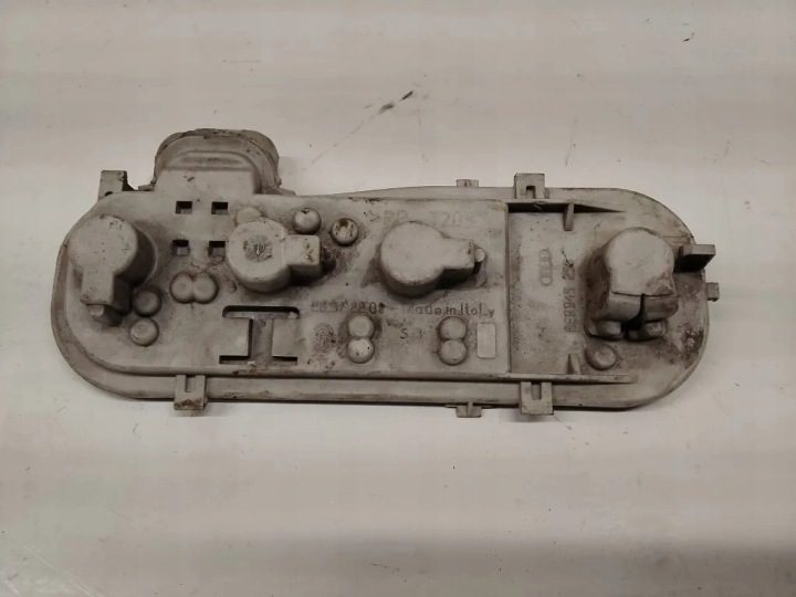 Контакты заднего фонаря AUDI A4 AVANT (8E5, B6) 8E9945258 1.6L 2004, фото 1