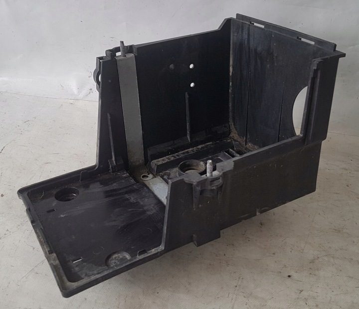 Площадка аккумулятора Volvo V50 S40 II C30 30667941, фото 2