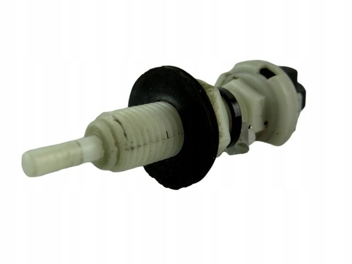 ВЫКЛЮЧАТЕЛЬ СВЕТА СТОП SKODA FELICIA 6U0 546 616 D, фото 2