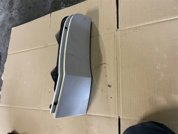 Лючок горловины бензобака белый Akryl 2.0 2.2 CDI Mercedes Vito W 447 17-23R., фото 1