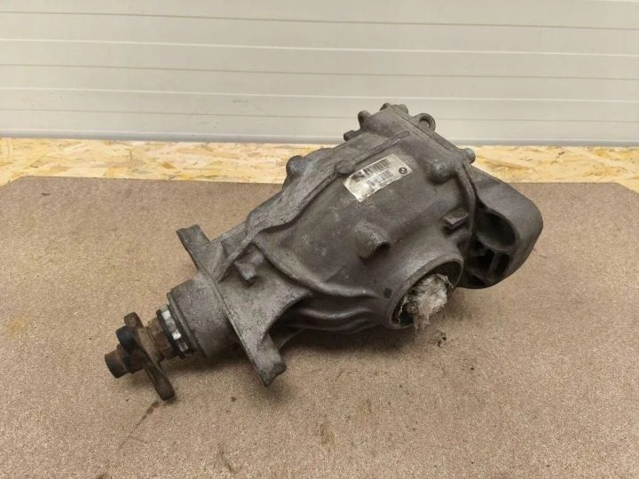 Редуктор задний BMW 5 (F10) 7565366 3.0L дизель 220 кВт 2011, фото 1