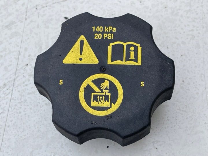 Крышка радиатора OE Opel Astra J K Corsa E Zafira B 13502353, фото 1