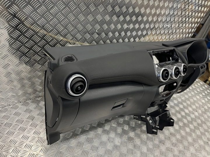 Торпедо консоль Nissan Juke II F16 19- UK, фото 4