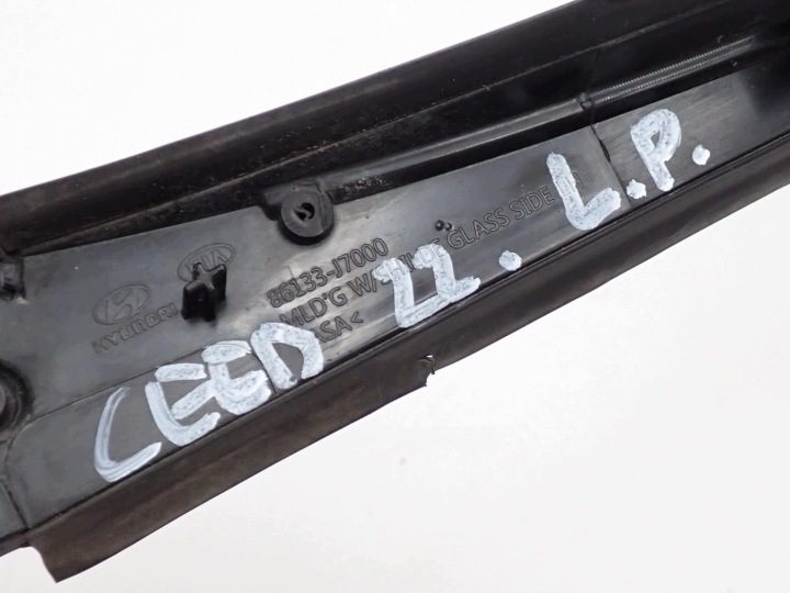 МОЛДИНГ ЛОБОВОГО СТЕКЛА ПЕРЕДНЕГО ЛЕВЫЙ 86133-J7000 KIA CEED III 22 г., фото 5