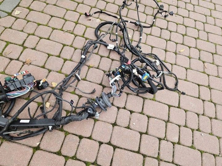 Проводка моторного отсека 1.2i HN05 Opel Astra L VI 6 96QT063180, фото 4