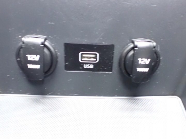 ТОННЕЛЬ ПАНЕЛЬ РАМКА РЫЧАГА КПП БАРДАЧОК РАЗЪЕМ USB 12V ЕВРОПА HYUNDAI I30 III 20 г., фото 6