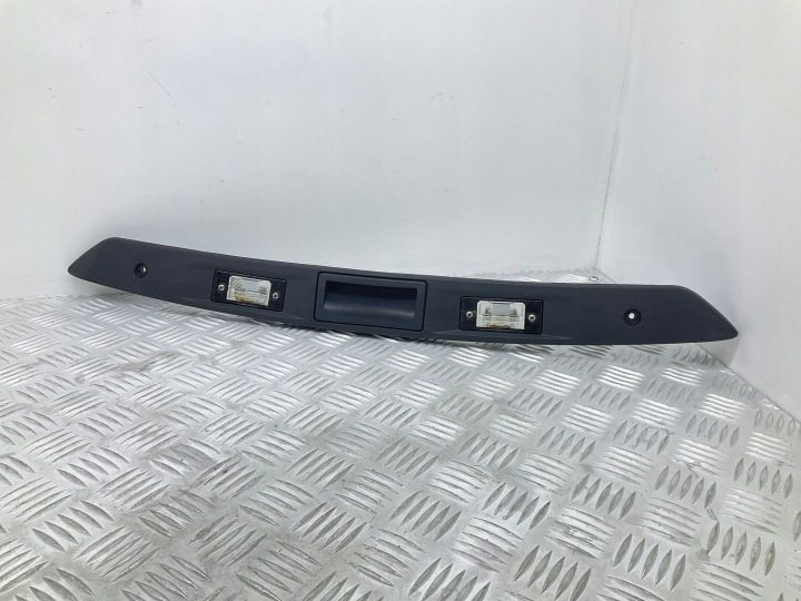 2011 Volkswagen Tiguan Молдинг подсветки номера 5N0827566T, фото 1