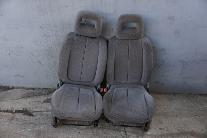 Suzuki Grand Vitara I сиденье передние 5D 98-05r европа комплект, фото 2