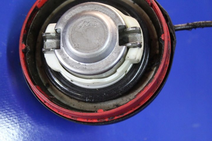 КРЫШКА ГОРЛОВИНЫ БЕНЗОБАКА MERCEDES W219 A2204700705, фото 3