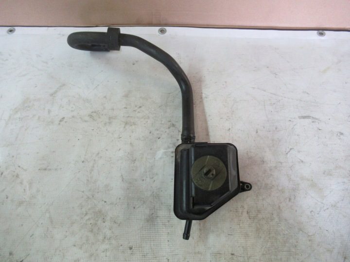 Бачок гидроусилителя VW GOLF V (1K1) 1J0422371C 1.9L дизель 66 кВт 2002, фото 3