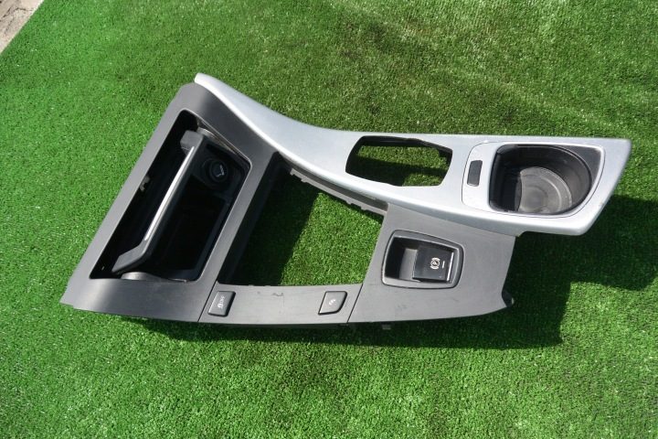 BMW F10 F11 ЦЕНТРАЛЬНАЯ КОНСОЛЬ ТОННЕЛЬ БАРДАЧОК 9206663 9171556 + Кнопка ручного тормоза BMW 5 (F10) 9180199 2.0L дизель 135 кВт 2012, фото 1