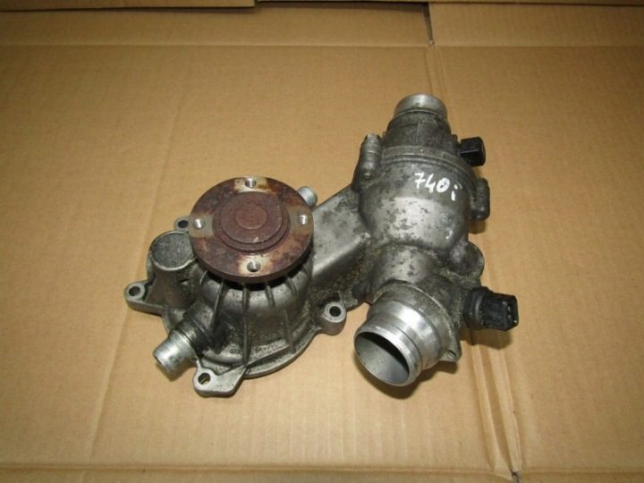 Помпа BMW E65 4.8 V8 Рестайлинг 2006 7531859, фото 1