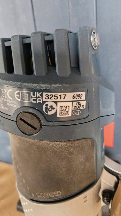 Frezarka кромочный Bosch 600 Вт с регулировкой głębokości, фото 4