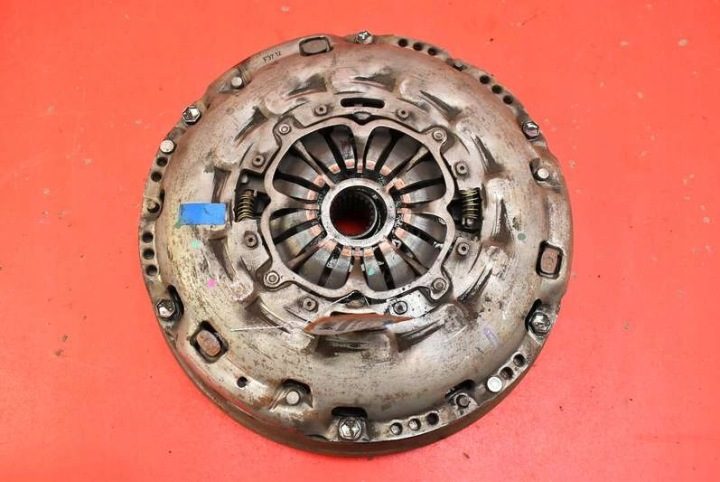 ДВУХМАССОВЫЙ МАХОВИК 31250-05130 TOYOTA AVENSIS T25 2.0 D-4D 126 Л.С., фото 1