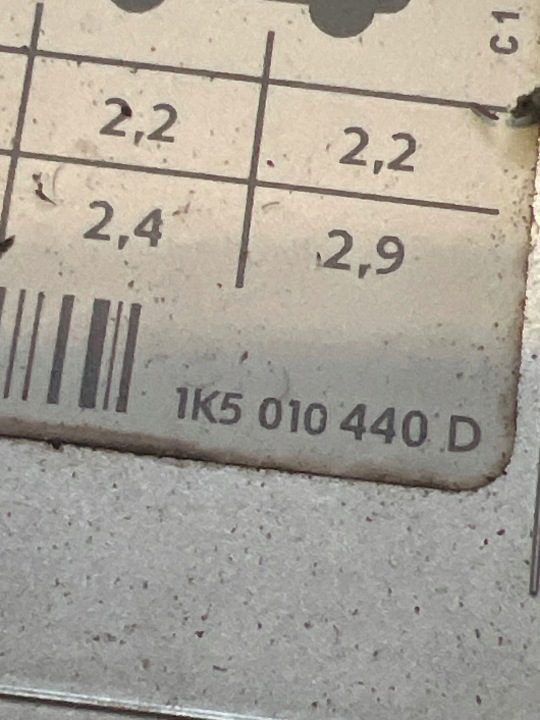 Лючок горловины бензобака VW Golf VI универсал LC9X 1K5010440D, фото 3