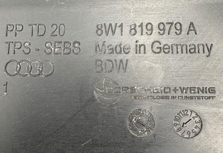 Водосток жабо AUDI A4 A5 RS4 RS5 8W1819979A, фото 4