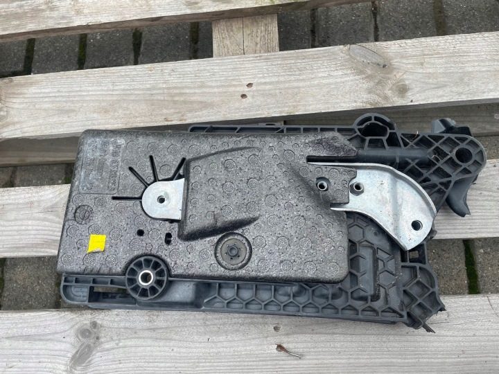 Audi Q3 83A площадка аккумулятора 5QF915321C, фото 4