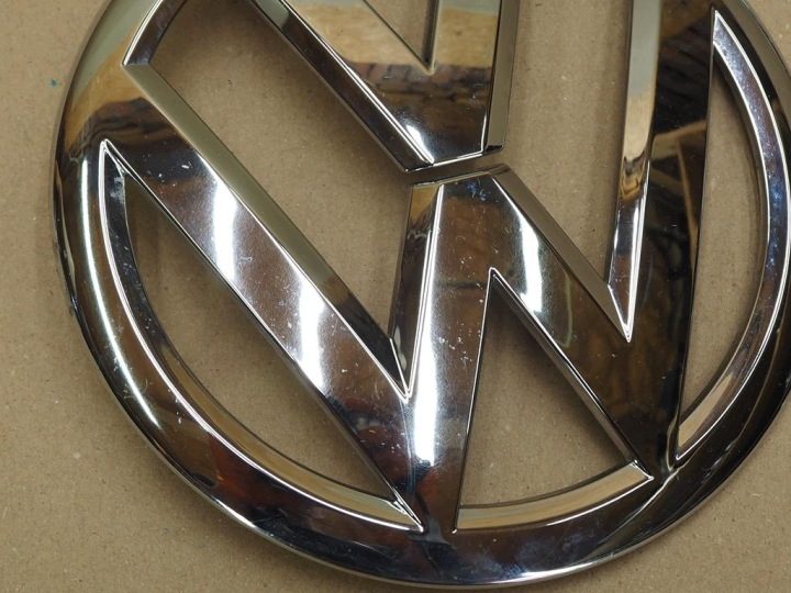 ЭМБЛЕМА ЗНАЧОК ПЕРЕДНИЙ 1S6853601B VW UP, фото 6