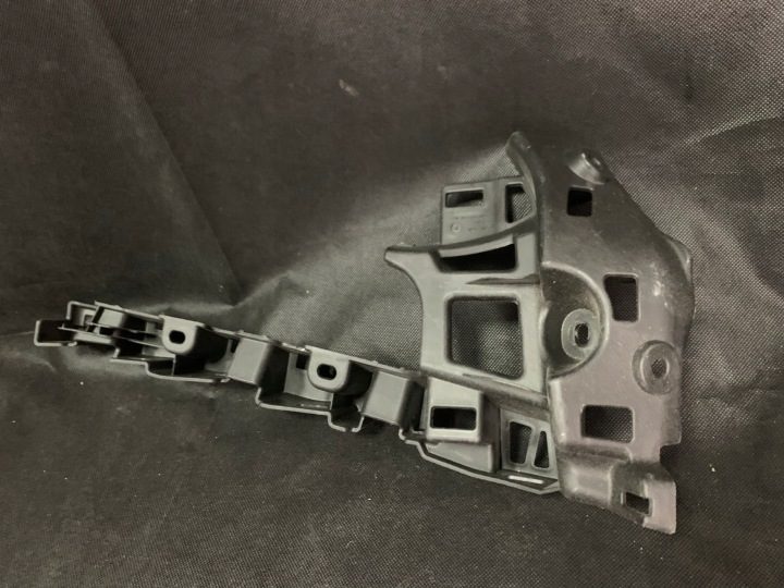 Tesla X крепление молдинга стойки B RH 1053727-00-B, фото 2