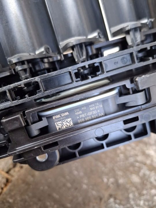 Audi VW Skoda Seat шторка жалюзи передней панели оригинал, фото 8