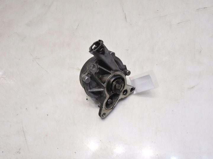 Насос вакуумный Renault Latitude 2.0 DCI 8200845984, фото 3