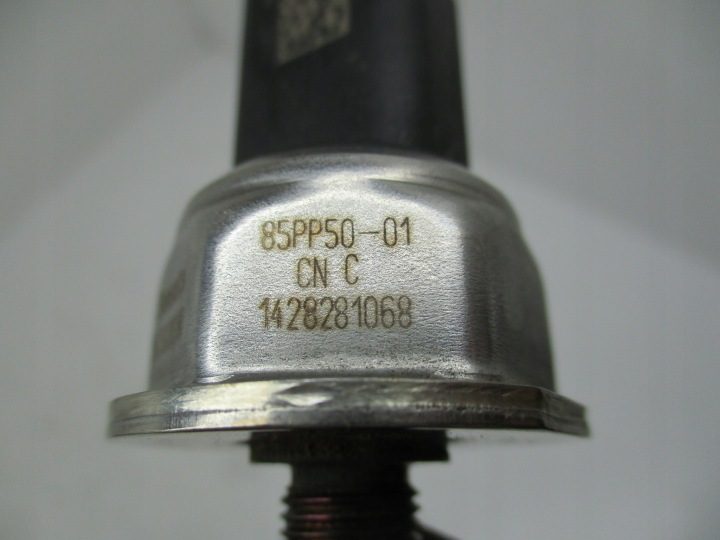 Citroen C4 B7 208 10-18 1.2 THP HN01 датчик давления топлива 9675330380, фото 5