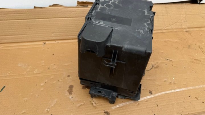 Кожух аккумулятора Peugeot 208 I 2008 I Citroen C3 9801801880 9688783080, фото 3