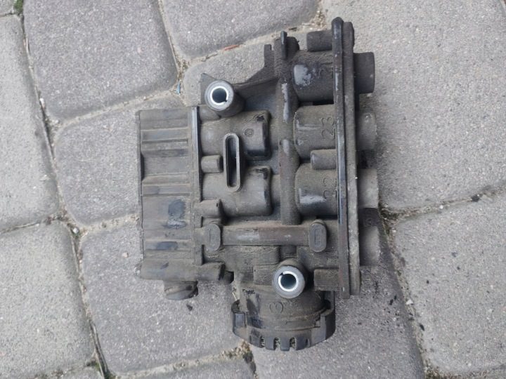 КЛАПАН STEROWNAIA ПОДУШЕК ЗАДНЕЙ ОСИ FORD F-MAX 500 K019821N00 K172260, фото 2