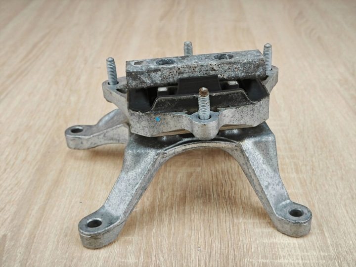 ОРИГИНАЛЬНАЯ ПОДУШКА КОРОБКИ ПЕРЕДАЧ AUDI A5 F5 A4 B9 8W0399156 8W0399118C, фото 2