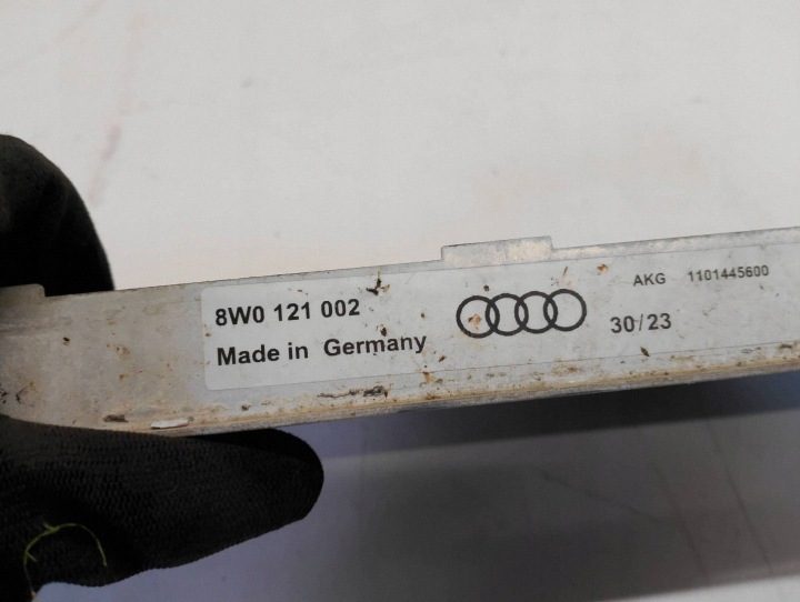 Audi RS4 RS5 дополнительный радиатор охлаждения 8W0121002 оригинал, фото 3
